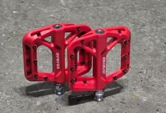 Gineyea M996 Rulmanlı Hightec Çivili Platform Trial Bmx Pedal Kırmızı